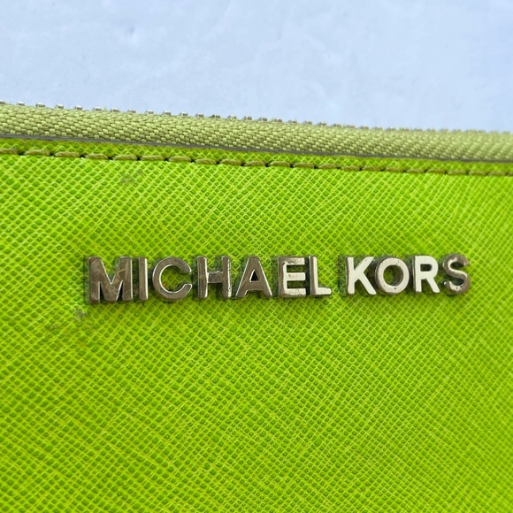 Michael Kors Zippy Wallet Green Leather Rehab - Picture 5 of 8